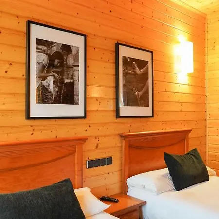 Complejo La Lodge Palas de Rei
